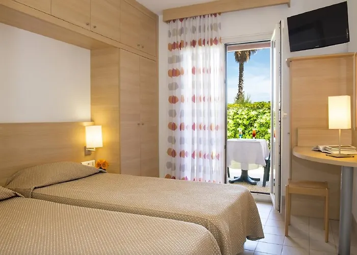Hotell Club Oustal Del Mar Le Lavandou